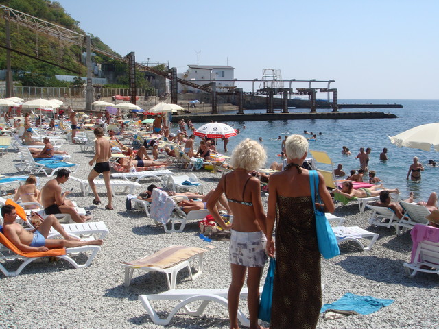 am Strand des Hotels Jalta