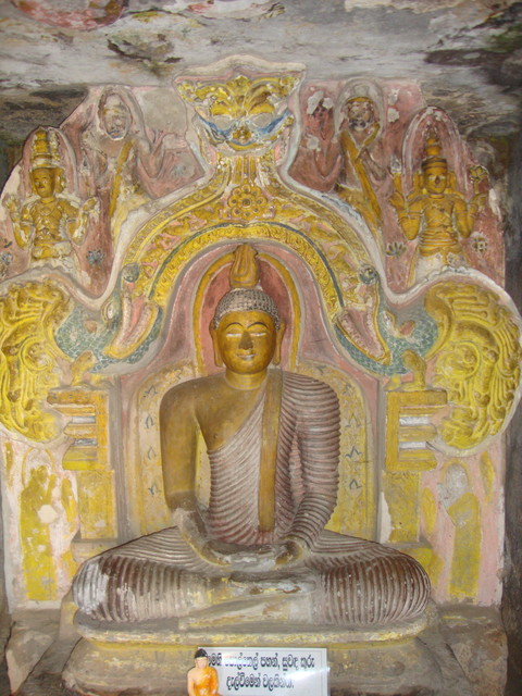 Altar im Granittempel von Kandy