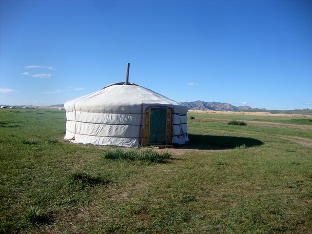 Jurte in der mongolischen Steppe
