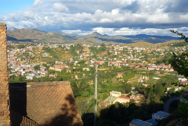 Blick von der Oberstadt auf Fianaratsoa