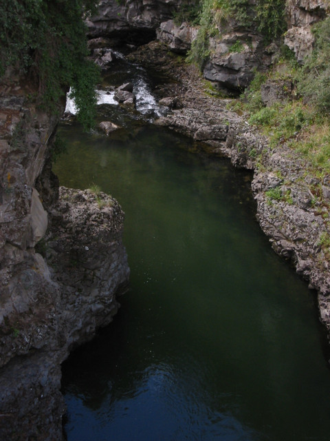 Vista del puente emperador Guillermo I