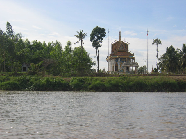 tempel am Mekongufer